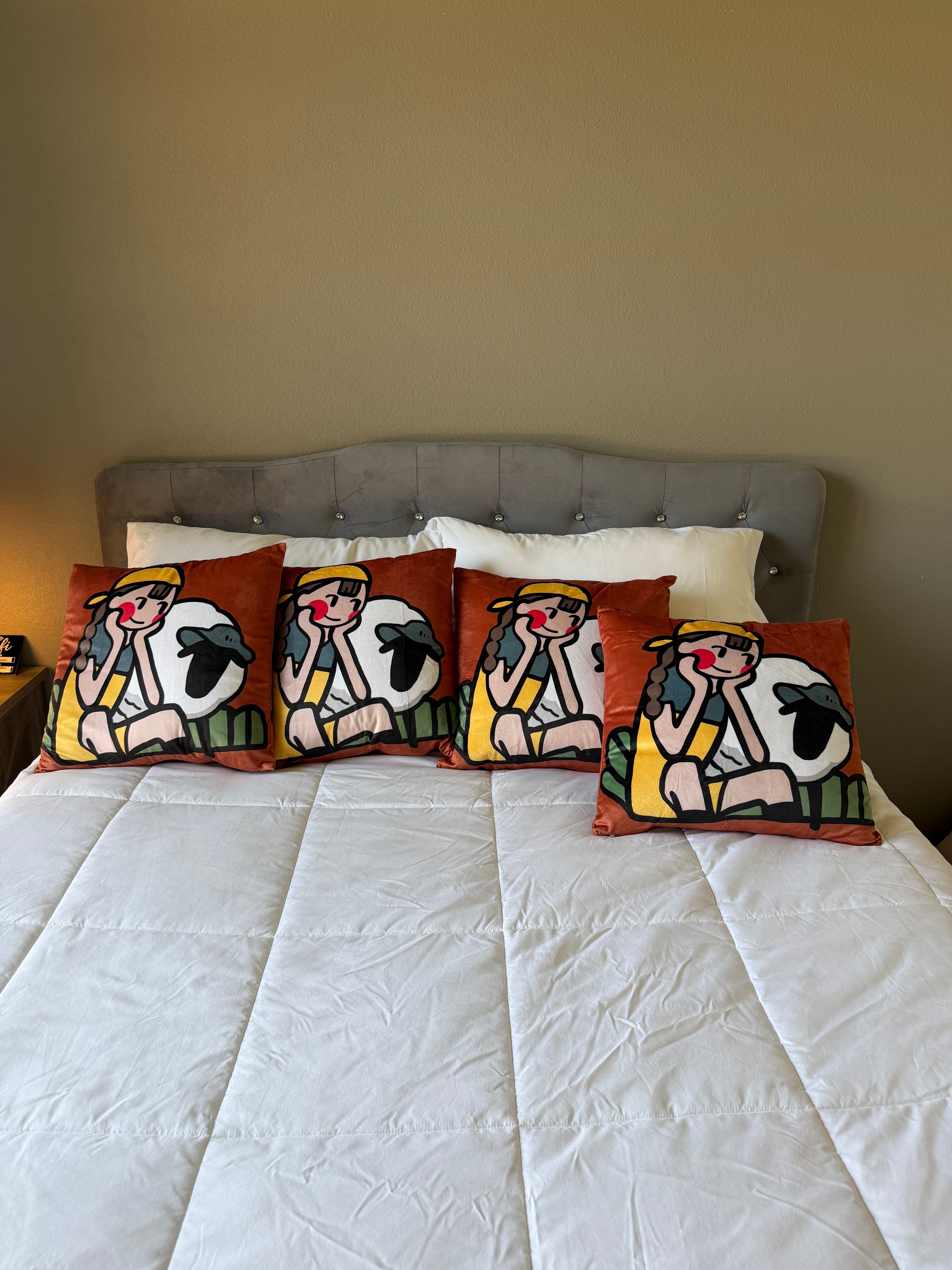 Halloween Pumpkin Throw Pillow Cover – Soft Linen Decorative Cushion Cover for Sofa, Bed & Airbnb