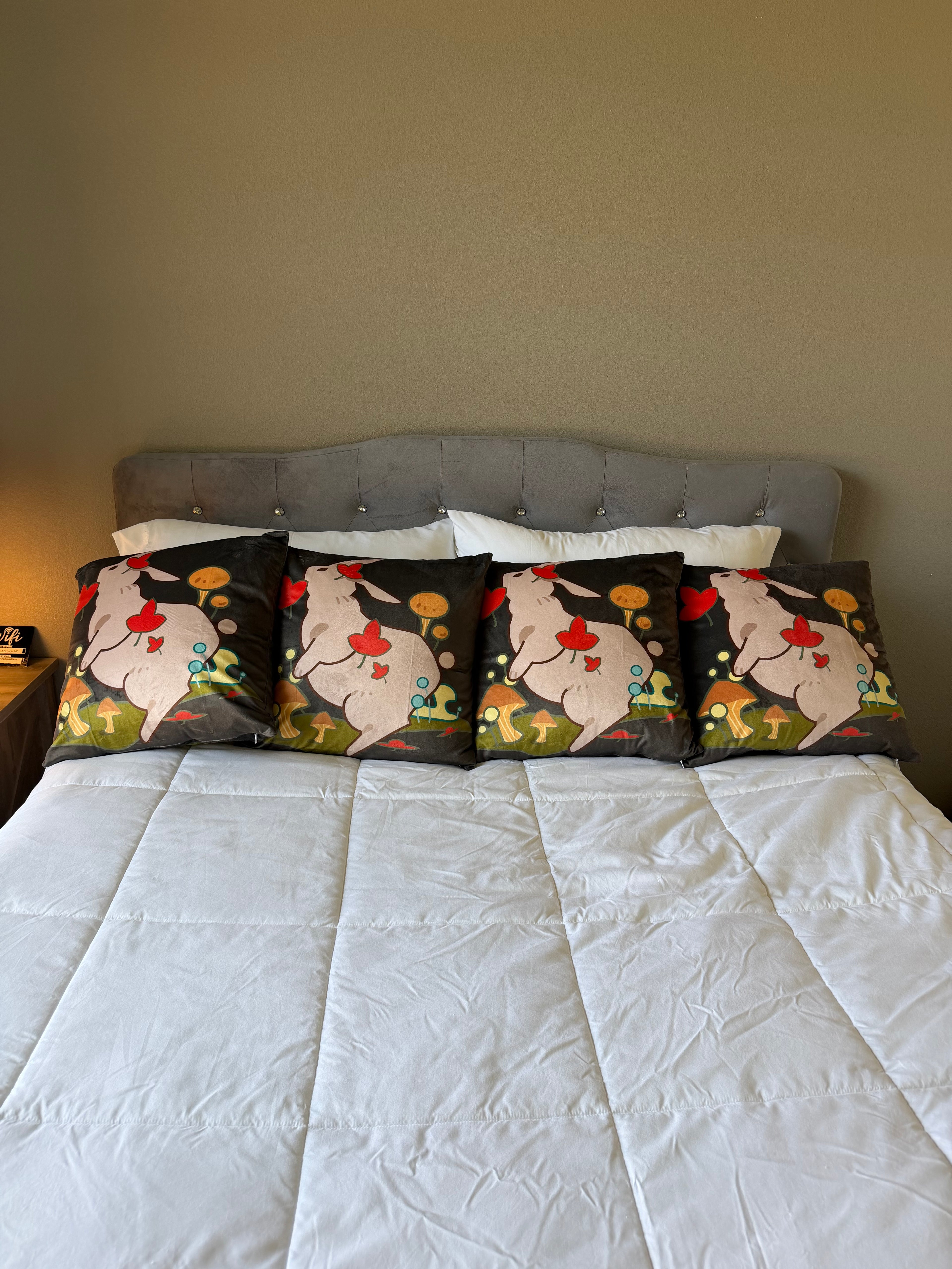 Cute Bunny Throw Pillow Covers – Soft Decorative Cushion Covers for Sofa, Couch & Bedroom (Set of 2 / Set of 4)