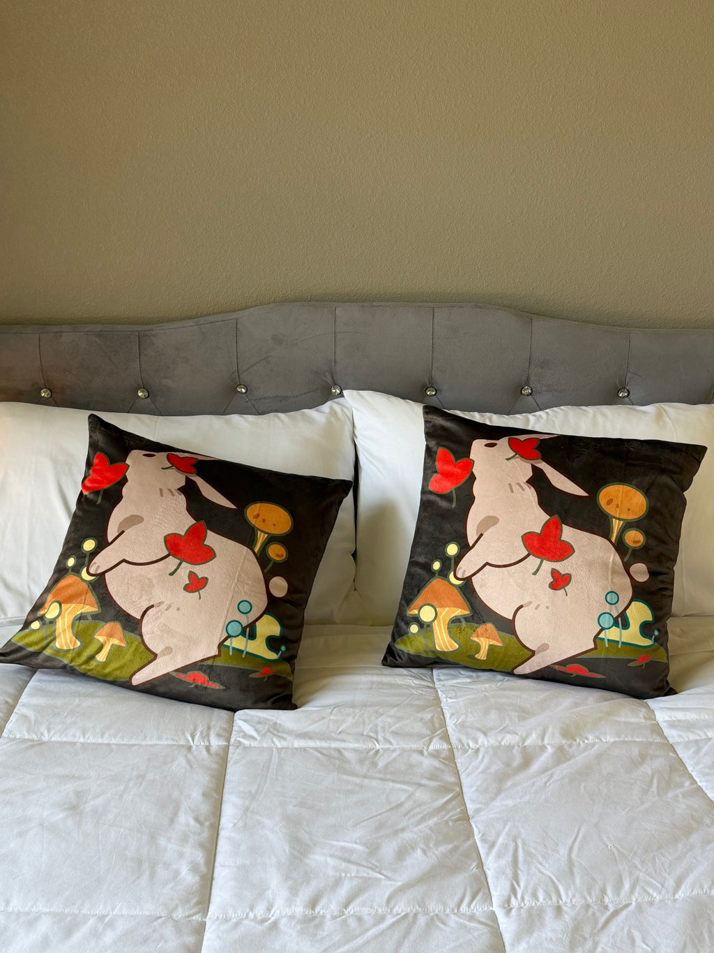 Cute Bunny Throw Pillow Covers – Soft Decorative Cushion Covers for Sofa, Couch & Bedroom (Set of 2 / Set of 4)