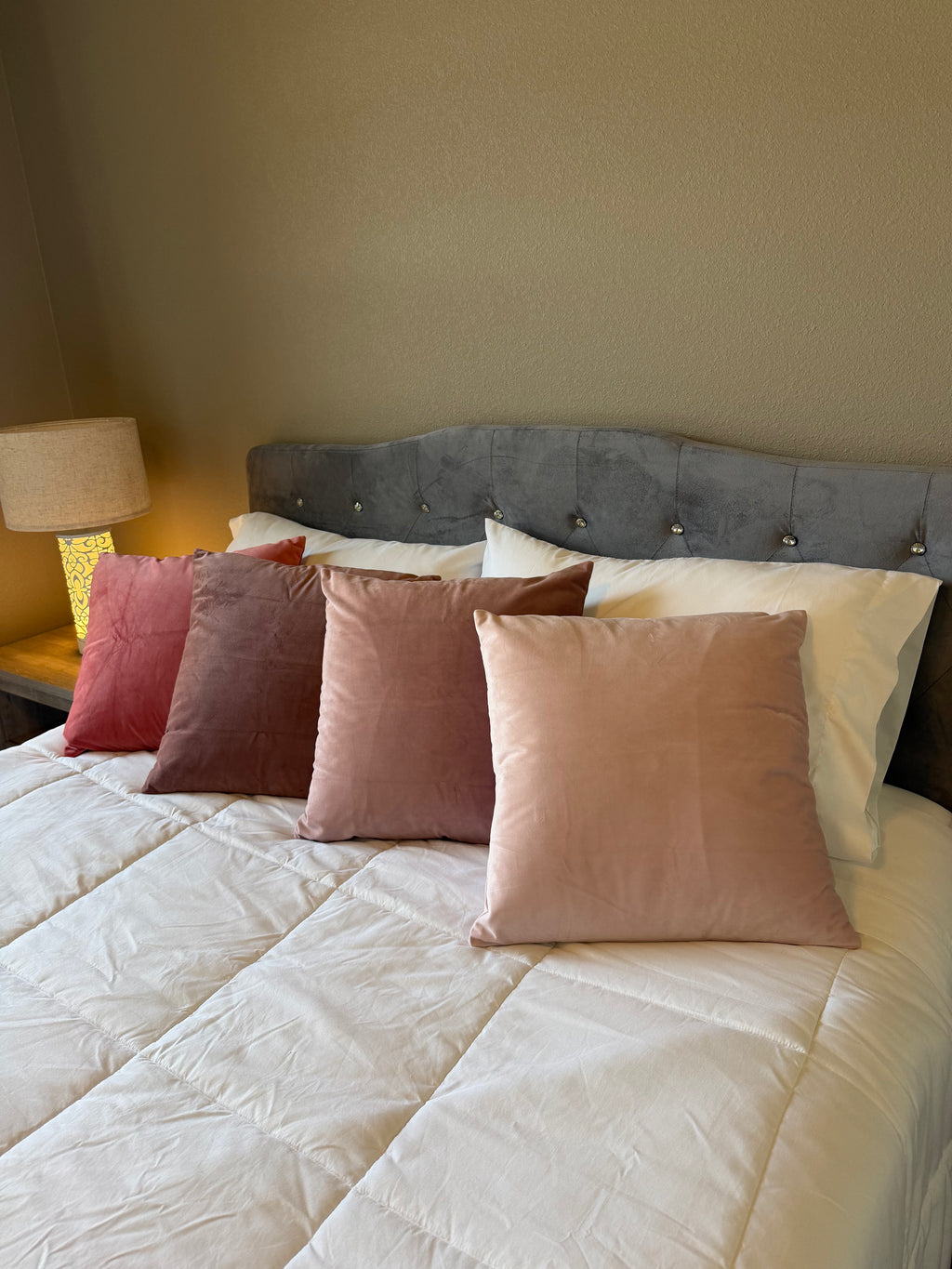 Luxury Decorative Throw Pillow Cover Set of 4 – Soft Plush Cushion Covers 18x18 Inch