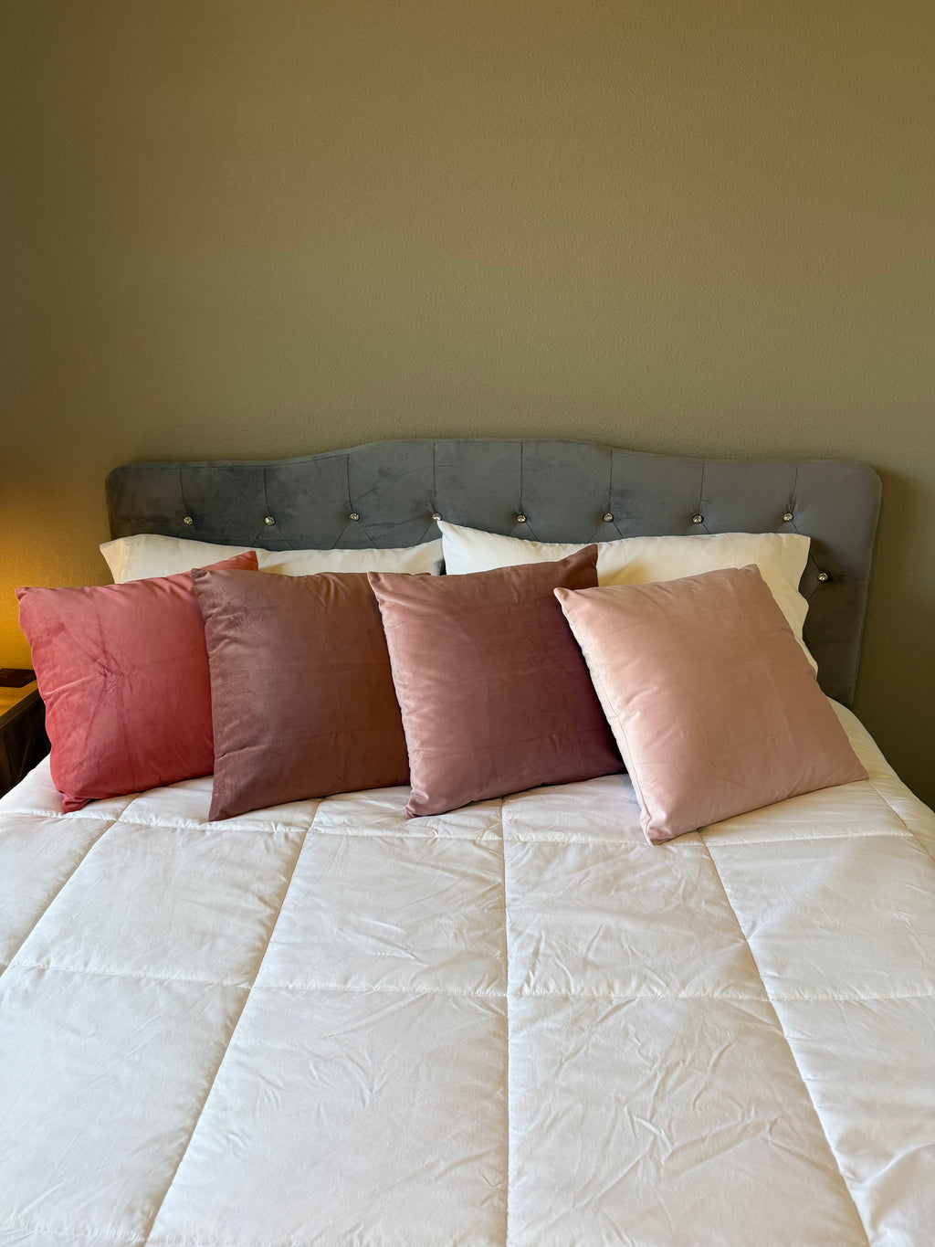 Luxury Decorative Throw Pillow Cover Set of 4 – Soft Plush Cushion Covers 18x18 Inch