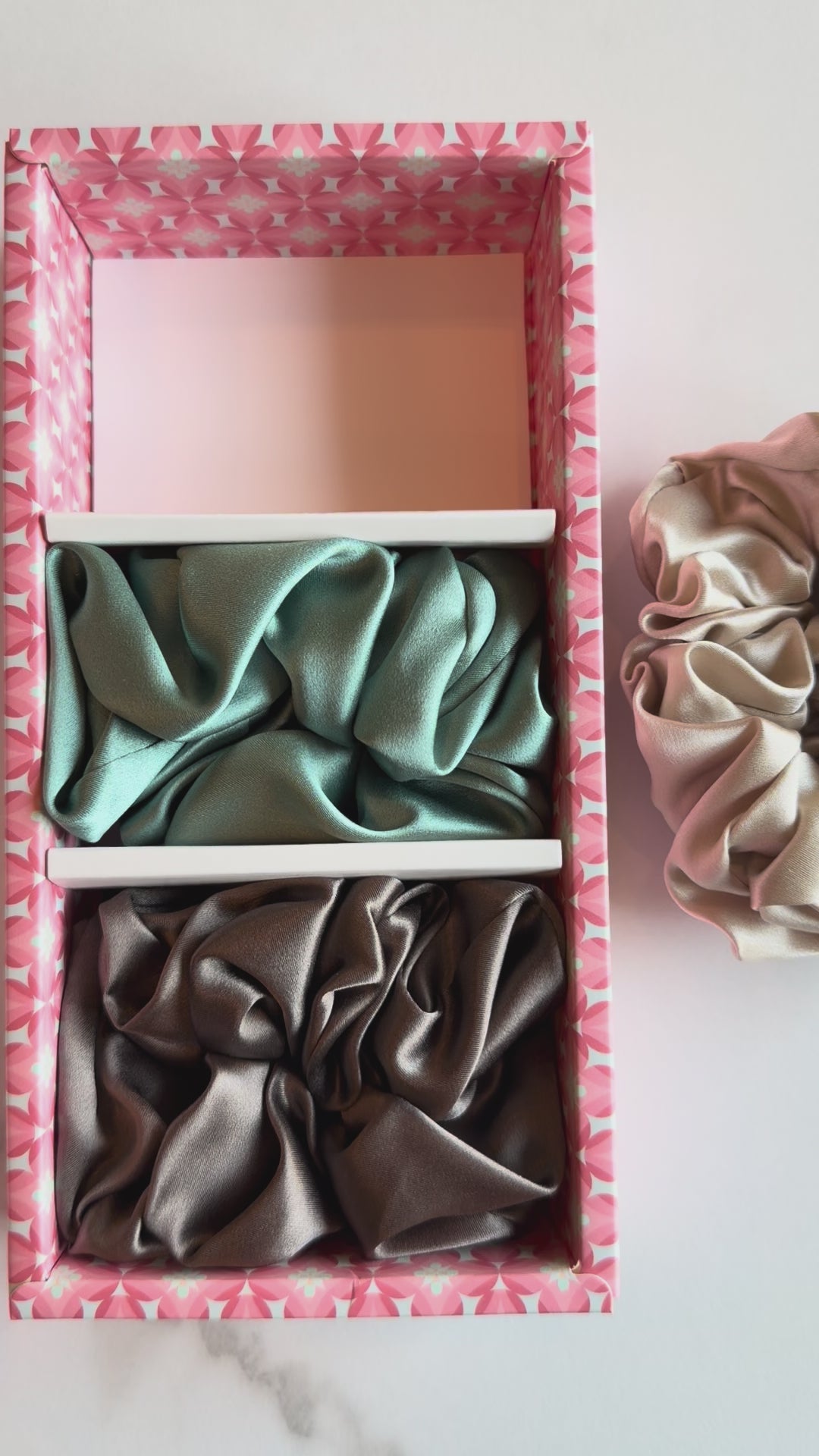 3-Pack Satin Hair Scrunchies – Soft Elastic Ponytail Holders for Women & Girls (3.5cm / 5cm)